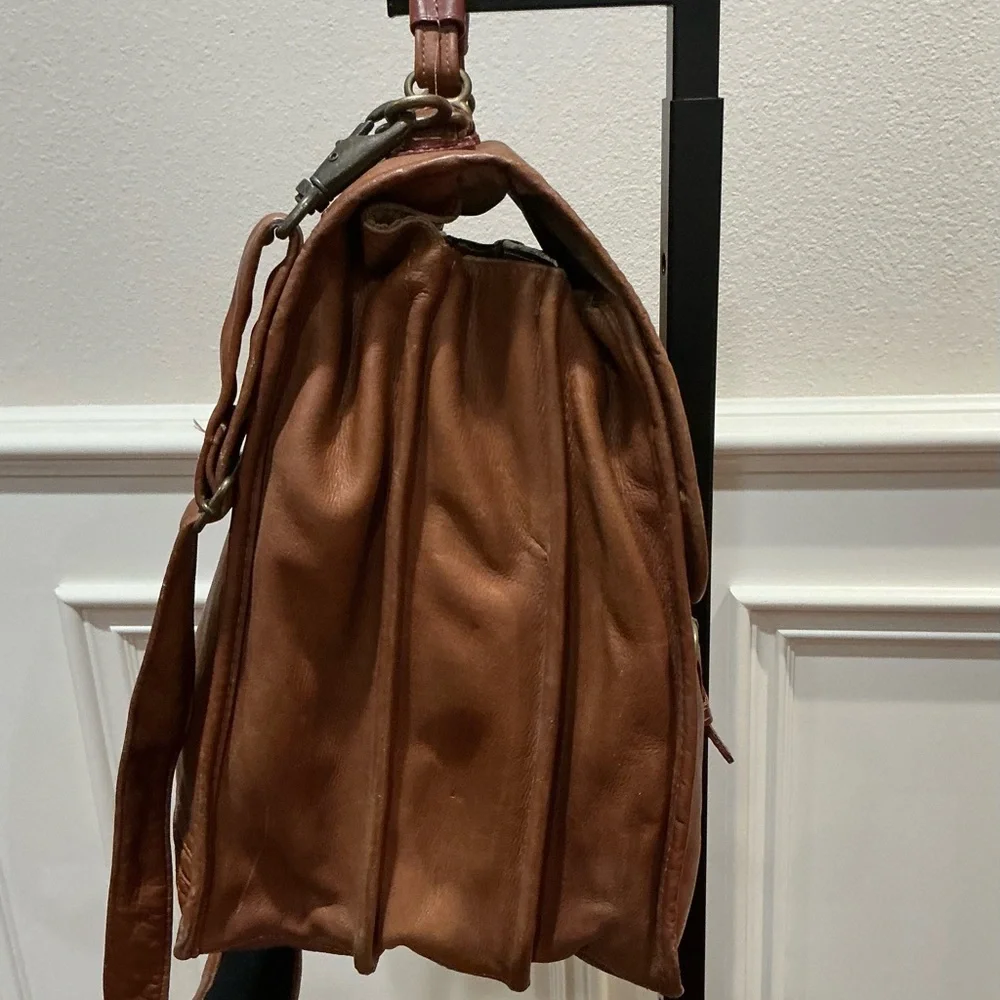Santa Fe Elegant Tan Leather Men's Briefcase